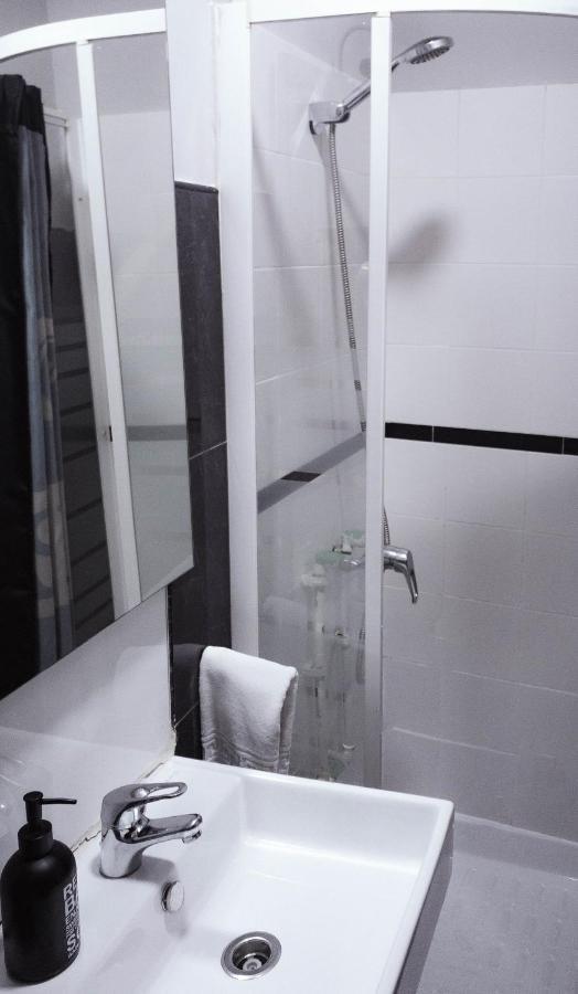 Hostal Andrea Madrid Buitenkant foto